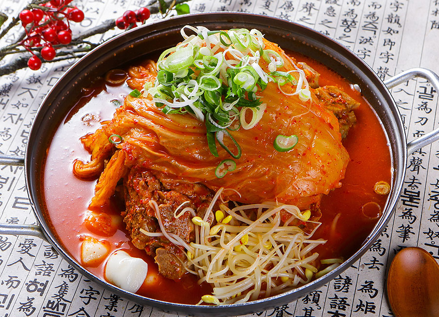 묵은지뼈전골